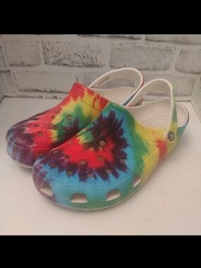 Crocs Classic Tie Dye Graphic Clog Sandals Men’s Size 11 Slippers Slide On